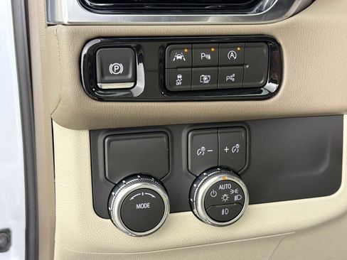 New 2026 GMC Yukon XL Denali w/ Sun & Power Step Package image 38