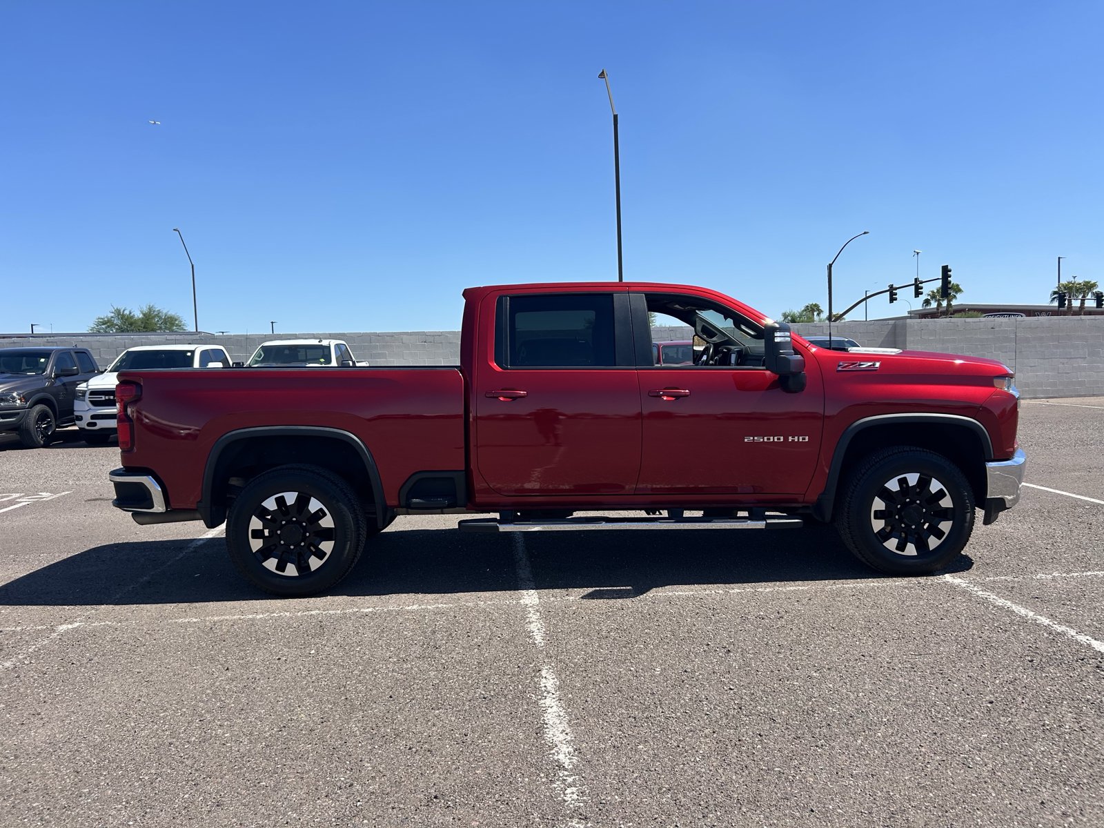 Used 2022 Chevrolet Silverado 2500 LT w/ Convenience Package AWD/4WD image 6