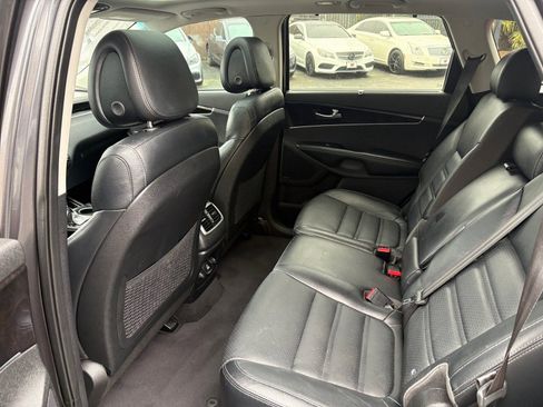 Used 2016 Kia Sorento EX w/ EX Touring Package image 18