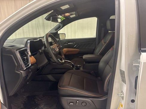 Used 2024 GMC Canyon AT4 w/ AT4 Premium Package image 13