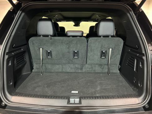 Used 2025 Chevrolet Traverse Z71 w/ LPO, Floor Liner Package AWD/4WD image 24