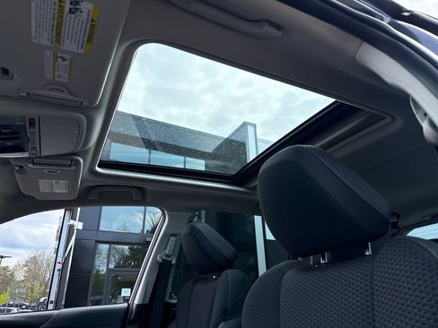 Used 2023 Subaru Forester Premium AWD/4WD image 19