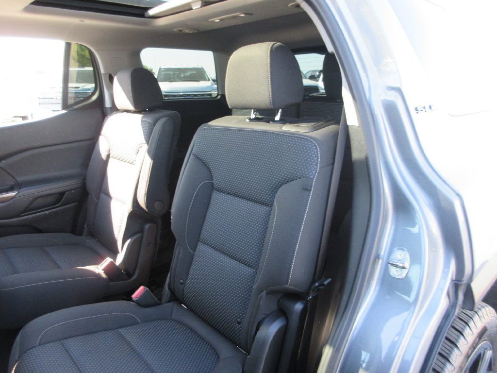 Used 2022 GMC Acadia SLE w/ Driver Convenience Package FWD image 20