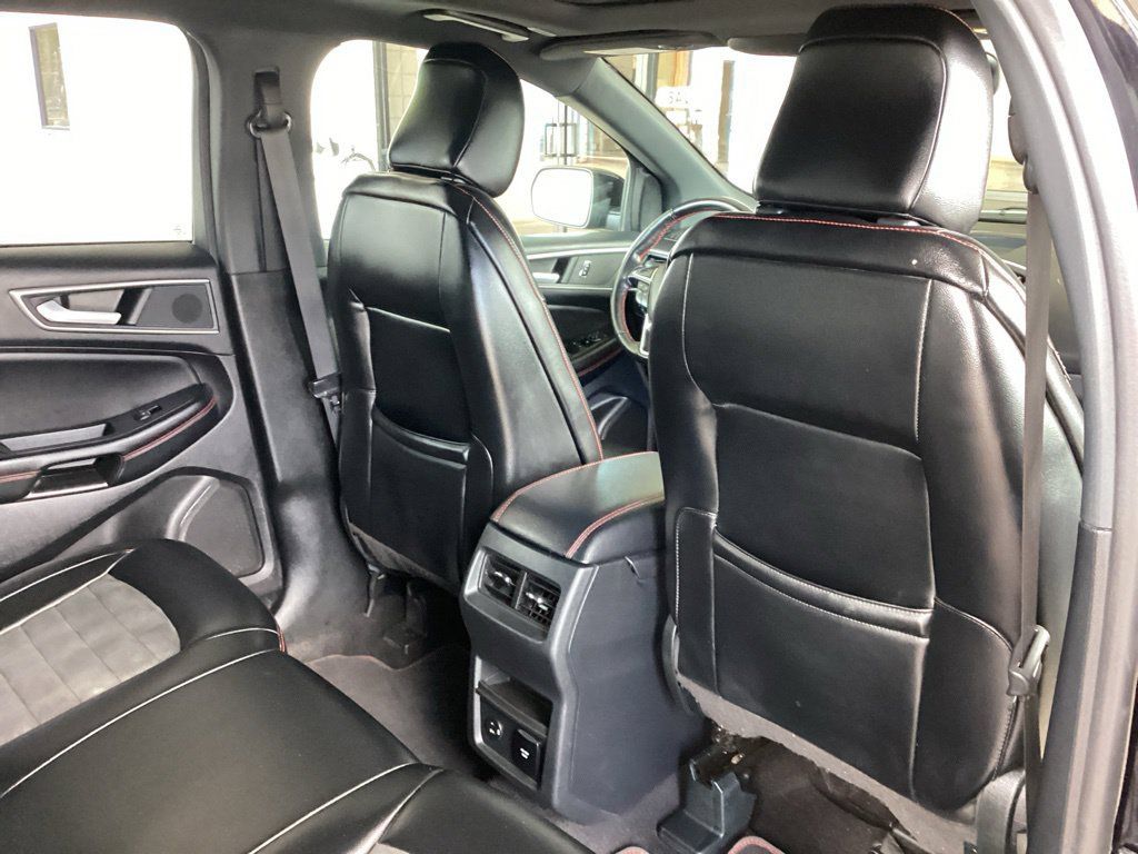 Used 2022 Ford Edge ST-Line w/ Class II Trailer Tow Package AWD/4WD image 43