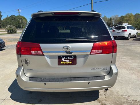 Used 2004 Toyota Sienna XLE image 7