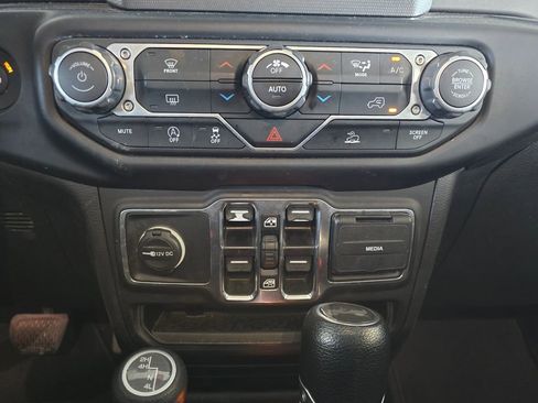 Used 2023 Jeep Wrangler Unlimited Sport AWD/4WD image 10