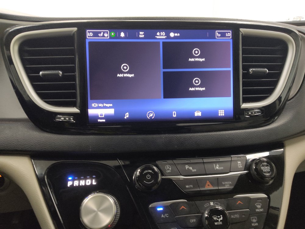 Used 2021 Chrysler Pacifica Touring-L FWD image 25