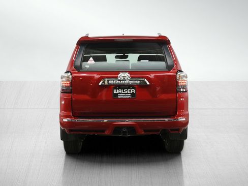 Used 2022 Toyota 4Runner Limited image 4