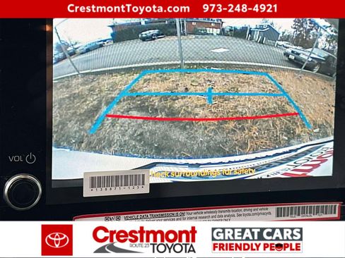 Used 2025 Toyota Sienna LE image 27