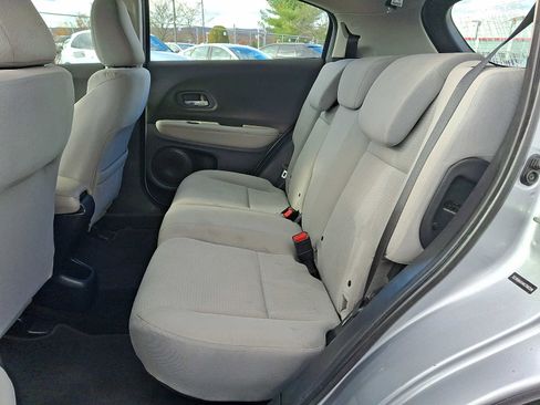 Used 2019 Honda HR-V LX image 11