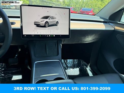 Used 2024 Tesla Model Y Long Range AWD/4WD image 16