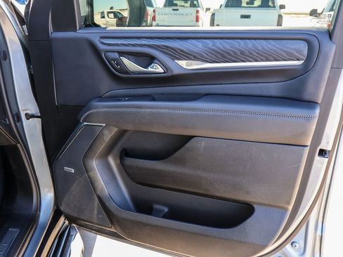 Used 2023 GMC Yukon Denali AWD/4WD image 19