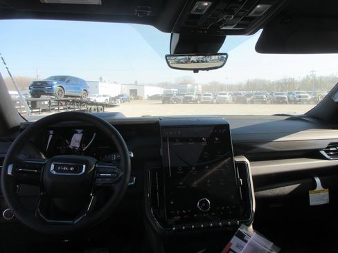 New 2026 GMC Yukon AT4 image 16