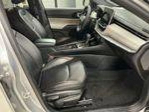 Used 2024 Jeep Compass Limited image 14