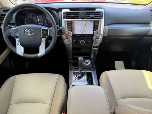 Used 2022 Toyota 4Runner SR5 Premium w/ Moonroof Package AWD/4WD image 19