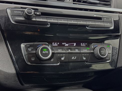 Used 2017 BMW X1 xDrive28i image 16