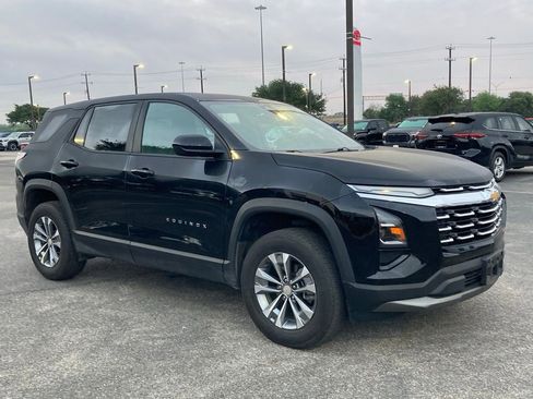 Used 2025 Chevrolet Equinox LT image 3