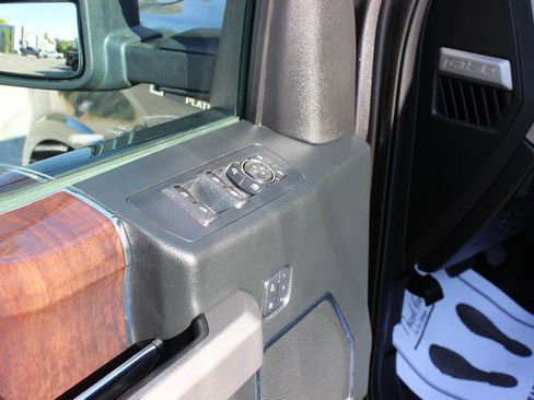 Used 2016 Ford F150 Platinum w/ Equipment Group 701A Luxury image 6