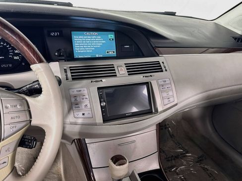 Used 2008 Toyota Avalon Limited FWD image 16