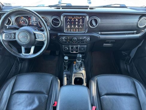 Used 2018 Jeep Wrangler Unlimited Sahara image 11