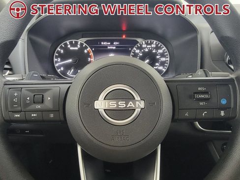 Used 2024 Nissan Rogue SV image 19