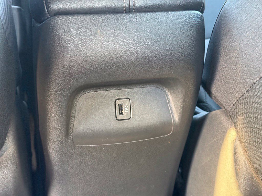 Used 2025 Nissan Sentra SV FWD image 8