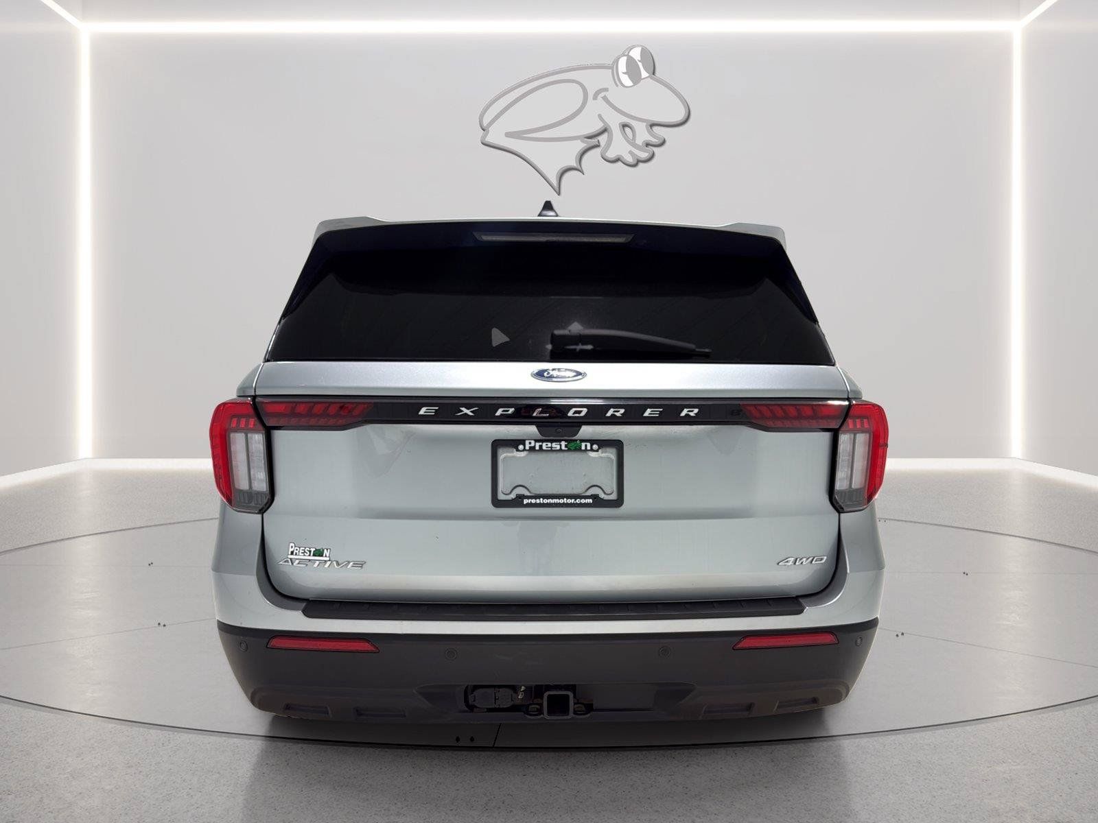 Certified 2025 Ford Explorer Active AWD/4WD image 9