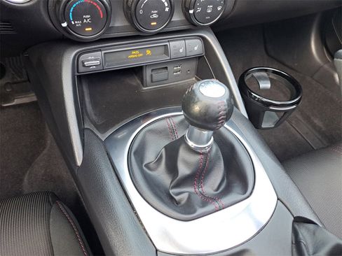 Used 2019 MAZDA MX-5 Miata RF Club w/ I-ACTIVSENSE Sport Package image 17