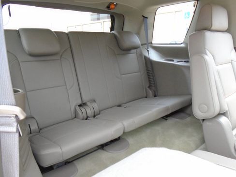 Used 2018 GMC Yukon SLT w/ Open Road Package image 12