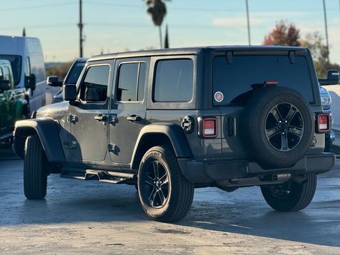 Used 2022 Jeep Wrangler Unlimited Sport image 2