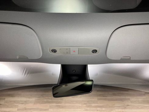 Used 2024 Tesla Model Y Long Range image 16
