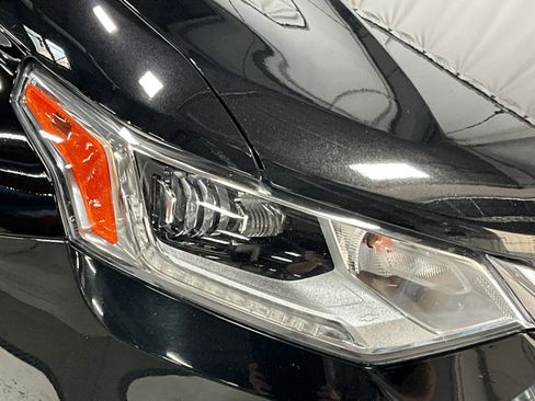 Used 2018 Chevrolet Traverse High Country AWD/4WD image 28