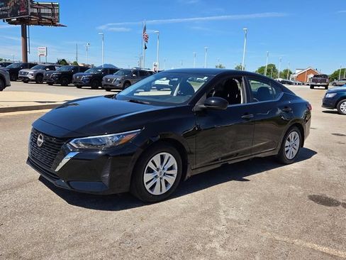 Used 2025 Nissan Sentra S FWD image 3