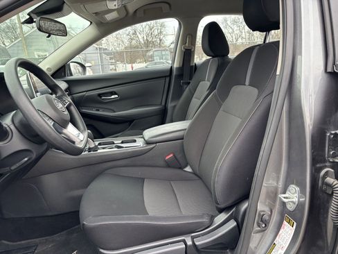 Used 2025 Nissan Sentra SV image 24