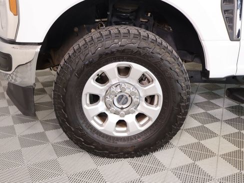 Used 2024 Ford F250 XLT w/ FX4 Off-Road Package AWD/4WD image 16