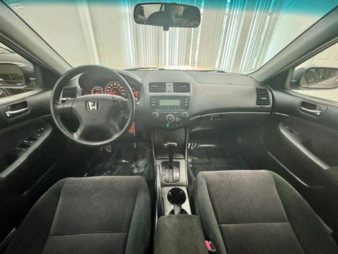 Used 2004 Honda Accord LX image 24