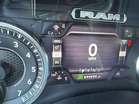 Used 2023 RAM 1500 Laramie AWD/4WD image 11
