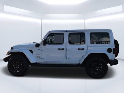 Used 2024 Jeep Wrangler Unlimited Sahara AWD/4WD image 6