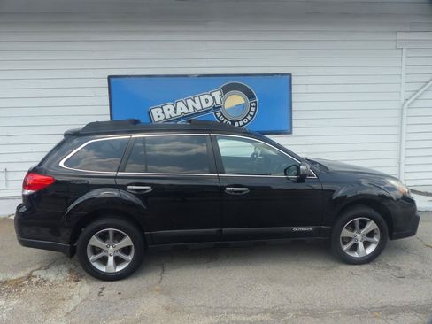 Used 2013 Subaru Outback 2.5i Limited w/ Special Appearance Pkg AWD/4WD image 30