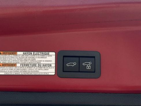 Used 2024 Toyota Corolla Cross XLE w/ Convenience Package FWD image 34