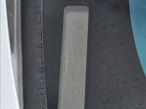 Used 2017 Jaguar F-TYPE Coupe image 18