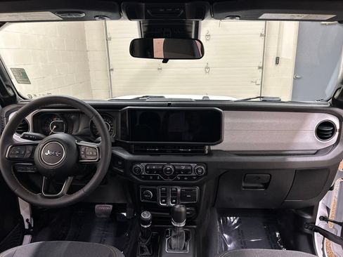 Used 2024 Jeep Wrangler Sport AWD/4WD image 15