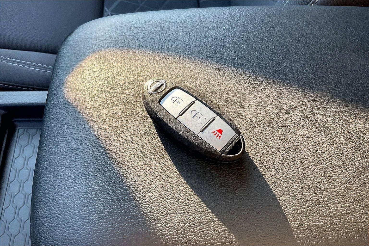 Certified 2025 Nissan Frontier SV RWD image 11