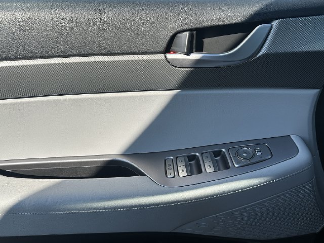 Used 2024 Hyundai Palisade SEL FWD image 23