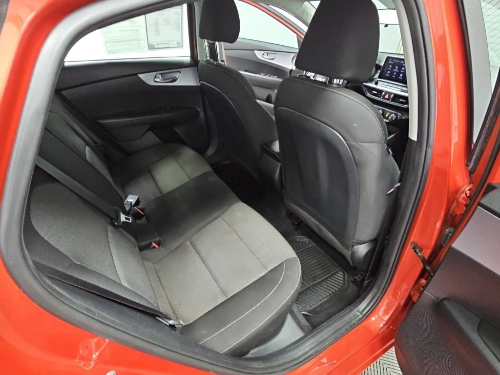 Used 2022 Kia Forte LXS FWD image 29