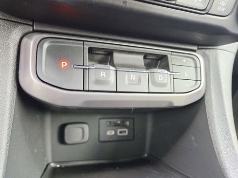 Used 2023 GMC Acadia AT4 w/ Technology Package AWD/4WD image 35