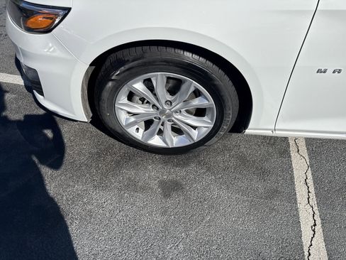 Used 2024 Chevrolet Malibu LT image 9