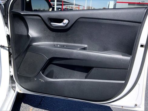 Used 2022 Kia Rio LX image 23