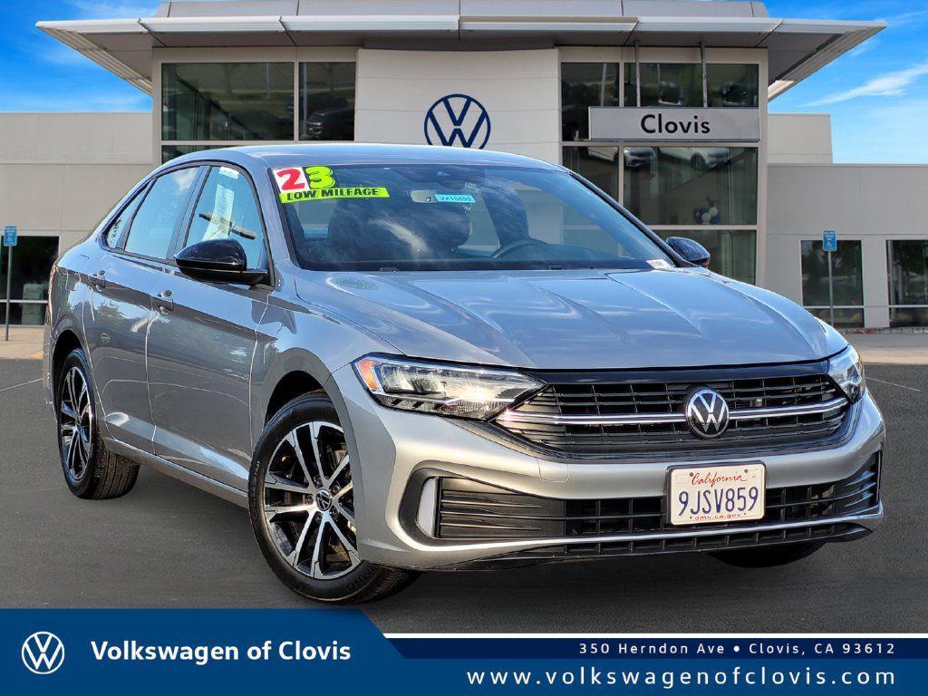 Used 2023 Volkswagen Jetta Sport FWD image 1