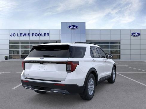 New 2026 Ford Explorer Active w/ Active Comfort Package image 8